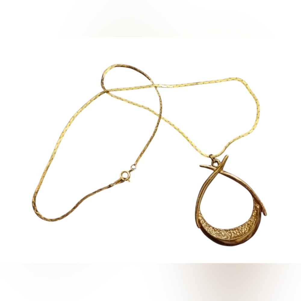 Elegant Gold Bronze Tones Pendant Necklace